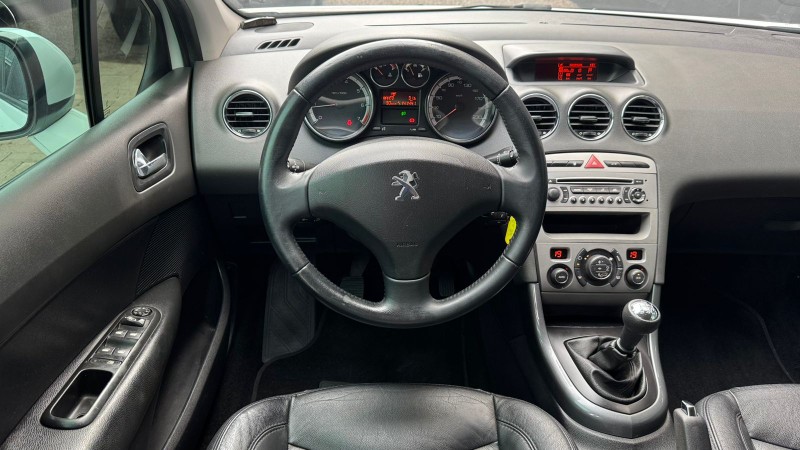 PEUGEOT 308 ALLURE 2.0 /2013 IDEAL VEÍCULOS LAJEADO / Carros no Vale