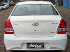 TOYOTA ETIOS 1.5 XS SEDAN 16V FLEX 4P AUTOMÁTICO 2017/2018 AUTO SHOW SANTA CRUZ DO SUL / Carros no Vale