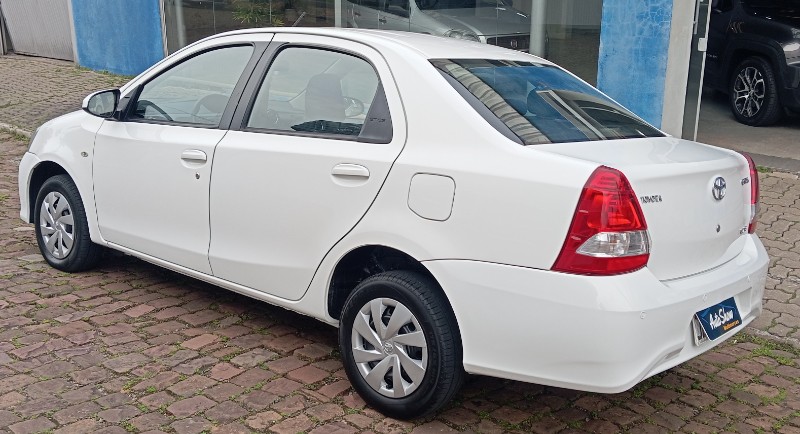 TOYOTA ETIOS 1.5 XS SEDAN 16V FLEX 4P AUTOMÁTICO - 2018