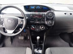 TOYOTA ETIOS 1.5 XS SEDAN 16V FLEX 4P AUTOMÁTICO 2017/2018 AUTO SHOW SANTA CRUZ DO SUL / Carros no Vale