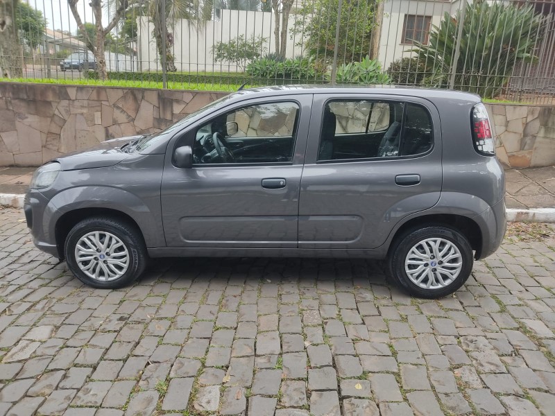 FIAT UNO ATRACTIVE 1.0 2020/2021 ALTERNATIVA VEÍCULOS LAJEADO / Carros no Vale