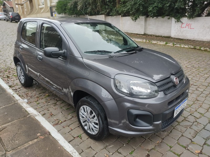 FIAT UNO ATRACTIVE 1.0 2020/2021 ALTERNATIVA VEÍCULOS LAJEADO / Carros no Vale