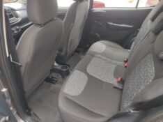 FIAT UNO ATRACTIVE 1.0 2020/2021 ALTERNATIVA VEÍCULOS LAJEADO / Carros no Vale
