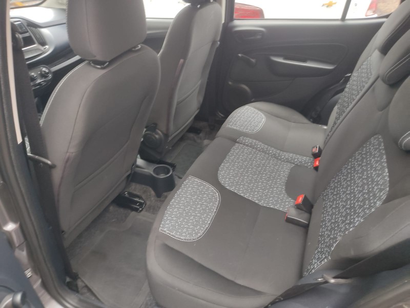 FIAT UNO ATRACTIVE 1.0 2020/2021 ALTERNATIVA VEÍCULOS LAJEADO / Carros no Vale
