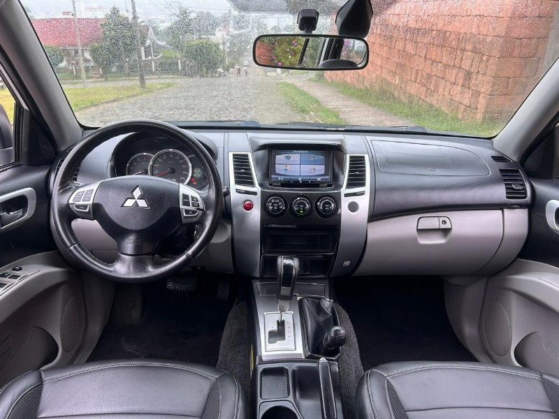 MITSUBISHI PAJERO DAKAR HPE 3.2 4X4 T.I DIES 2012/2012 LS MULTIMARCAS VENÂNCIO AIRES / Carros no Vale