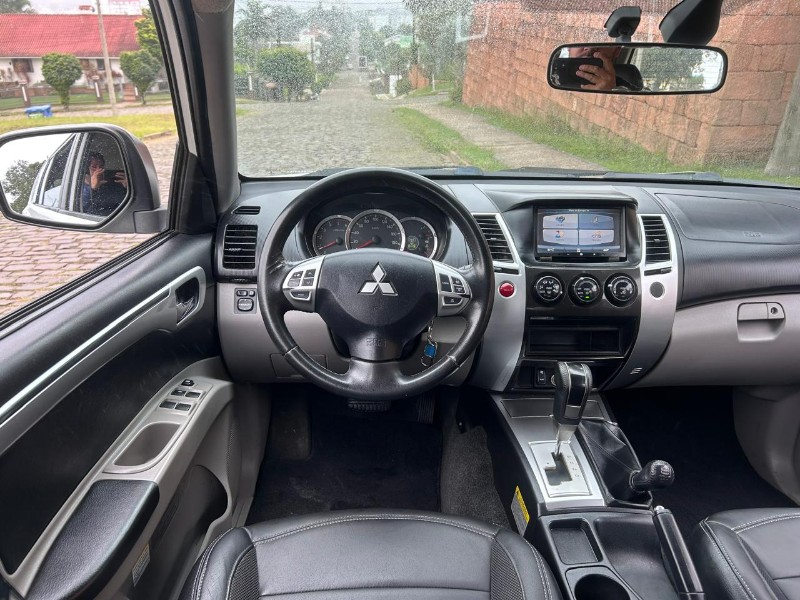 MITSUBISHI PAJERO DAKAR HPE 3.2 4X4 T.I DIES 2012/2012 LS MULTIMARCAS VENÂNCIO AIRES / Carros no Vale