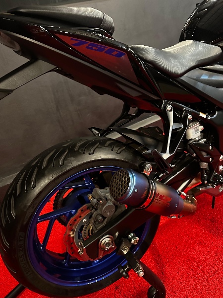 SUZUKI MOTOS GSX 750 F /2024 EXCLUSIVO VEÍCULOS SANTA CRUZ DO SUL / Carros no Vale