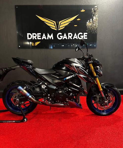 SUZUKI MOTOS GSX 750 F /2024 EXCLUSIVO VEÍCULOS SANTA CRUZ DO SUL / Carros no Vale