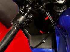 YAMAHA YZF-R3 /2023 EXCLUSIVO VEÍCULOS SANTA CRUZ DO SUL / Carros no Vale