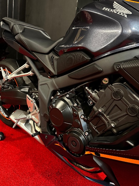 HONDA MOTOS CBR 650 F /2021 EXCLUSIVO VEÍCULOS SANTA CRUZ DO SUL / Carros no Vale