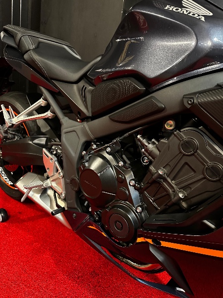 HONDA MOTOS CBR 650 F /2021 EXCLUSIVO VEÍCULOS SANTA CRUZ DO SUL / Carros no Vale