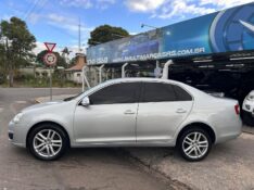VOLKSWAGEN JETTA 2.5 20V 150/170CV TIPTRONIC 2009/2009 LS MULTIMARCAS VENÂNCIO AIRES / Carros no Vale