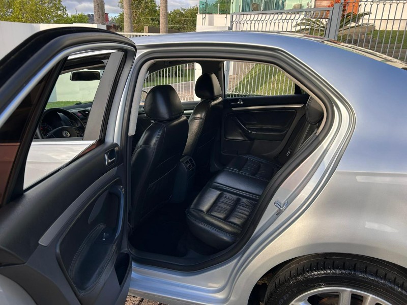 VOLKSWAGEN JETTA 2.5 20V 150/170CV TIPTRONIC 2009/2009 LS MULTIMARCAS VENÂNCIO AIRES / Carros no Vale