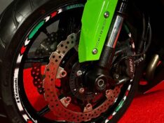 KAWASAKI NINJA ZX 6R 636CC /2022 EXCLUSIVO VEÍCULOS SANTA CRUZ DO SUL / Carros no Vale