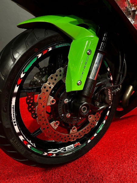 KAWASAKI NINJA ZX 6R 636CC /2022 EXCLUSIVO VEÍCULOS SANTA CRUZ DO SUL / Carros no Vale