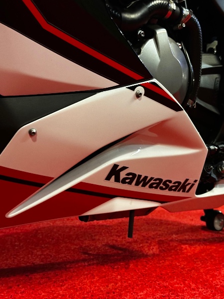 KAWASAKI NINJA ZX 6R 636CC /2022 EXCLUSIVO VEÍCULOS SANTA CRUZ DO SUL / Carros no Vale