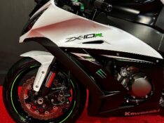 KAWASAKI ZX 10 R NINJA /2014 EXCLUSIVO VEÍCULOS SANTA CRUZ DO SUL / Carros no Vale