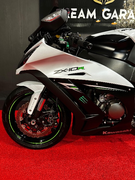 KAWASAKI ZX 10 R NINJA /2014 EXCLUSIVO VEÍCULOS SANTA CRUZ DO SUL / Carros no Vale