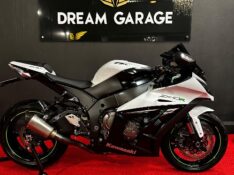 KAWASAKI ZX 10 R NINJA /2014 EXCLUSIVO VEÍCULOS SANTA CRUZ DO SUL / Carros no Vale