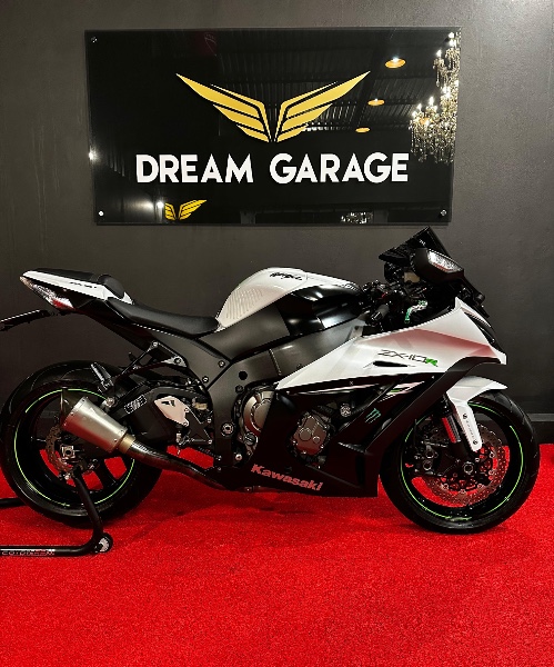 KAWASAKI ZX 10 R NINJA /2014 EXCLUSIVO VEÍCULOS SANTA CRUZ DO SUL / Carros no Vale