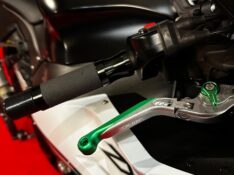 KAWASAKI ZX 10 R NINJA /2014 EXCLUSIVO VEÍCULOS SANTA CRUZ DO SUL / Carros no Vale