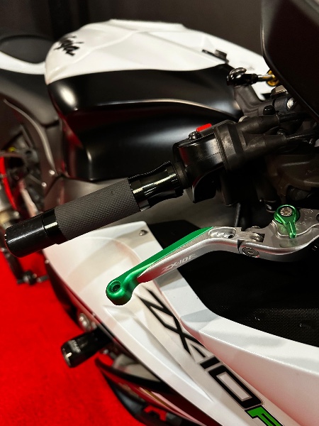 KAWASAKI ZX 10 R NINJA /2014 EXCLUSIVO VEÍCULOS SANTA CRUZ DO SUL / Carros no Vale