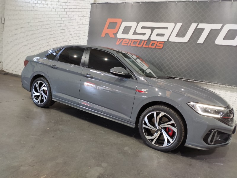 VOLKSWAGEN JETTA 2.0 16V TSI GLI 350 GASOLINA 4P AUTOMÁTICO 2024/2024 ROSAUTO VEÍCULOS VENÂNCIO AIRES / Carros no Vale