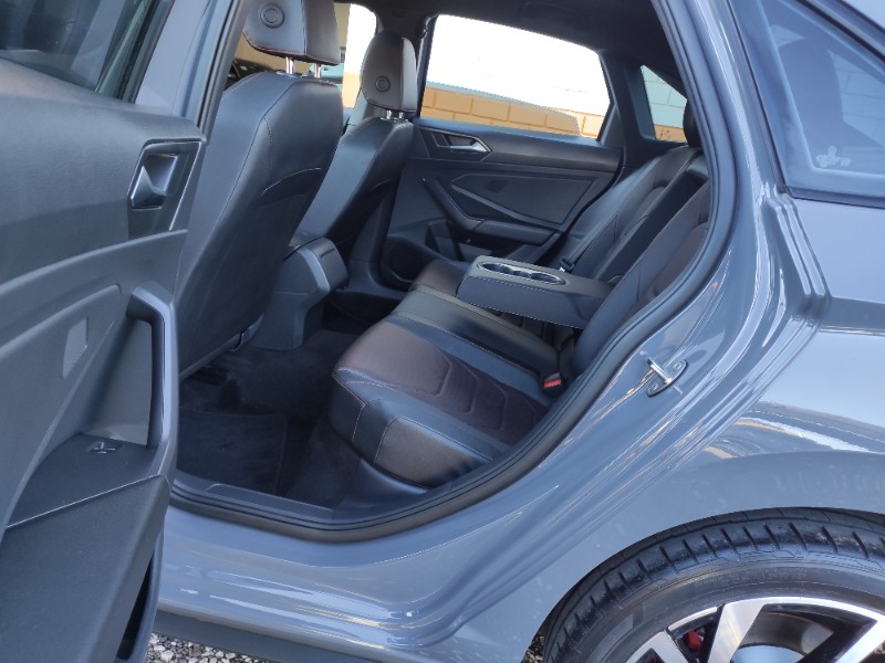 VOLKSWAGEN JETTA 2.0 16V TSI GLI 350 GASOLINA 4P AUTOMÁTICO 2024/2024 ROSAUTO VEÍCULOS VENÂNCIO AIRES / Carros no Vale