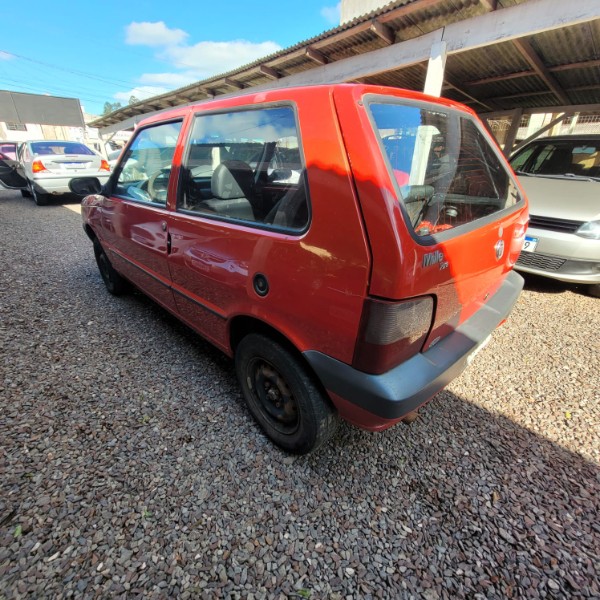 FIAT UNO 1.0 MILLE FIRE ECONOMY 8V 2010/2011 ADRIANO VEÍCULOS CRUZEIRO DO SUL / Carros no Vale