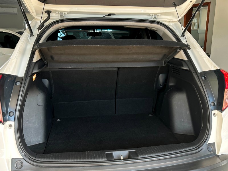 HONDA HR-V EX 1.8 2015/2016 SÉTIMA VEÍCULOS GUAPORÉ / Carros no Vale