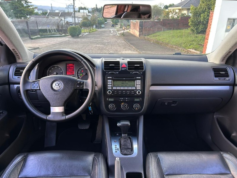 VOLKSWAGEN JETTA 2.5 20V 150/170CV TIPTRONIC 2009/2009 LS MULTIMARCAS VENÂNCIO AIRES / Carros no Vale