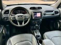 JEEP RENEGADE S T270 1.3 TB 4X4 2022/2023 SÉTIMA VEÍCULOS GUAPORÉ / Carros no Vale