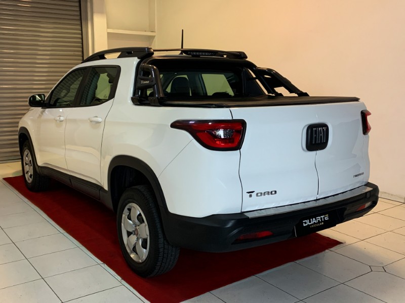 FIAT TORO 1.8 16V EVO FLEX FREEDOM AUTOMÁTICO 2016/2017 DUARTE VEÍCULOS PORTO ALEGRE / Carros no Vale