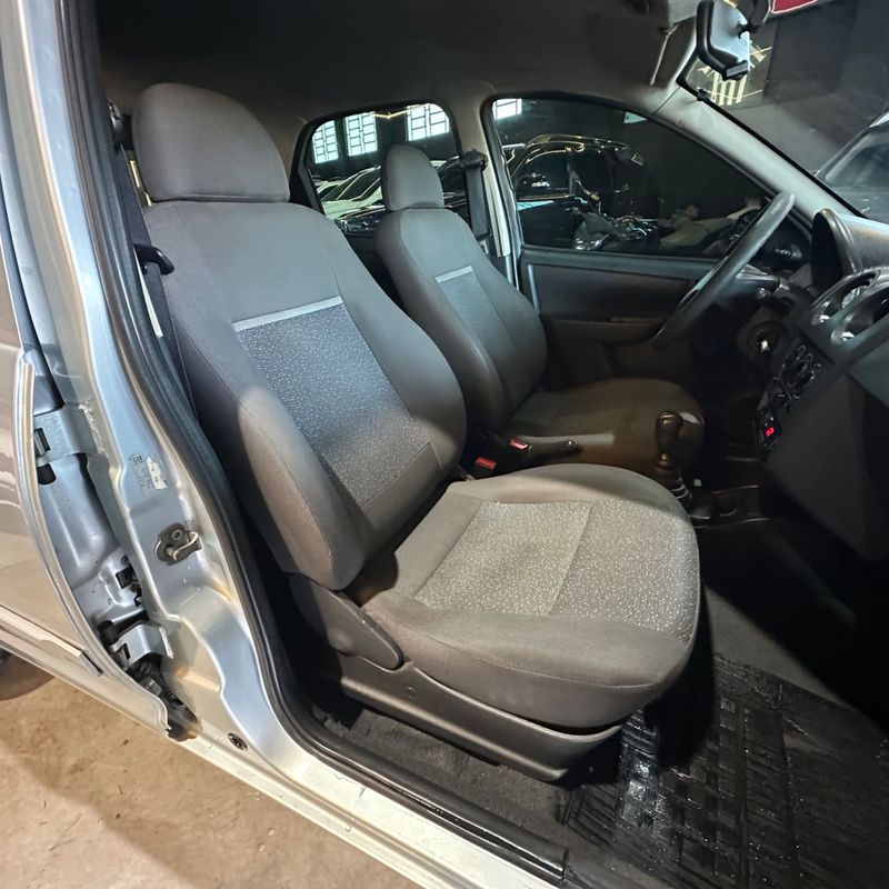 Chevrolet Celta Spirit 2010/2011 DL MOTORS LAJEADO / Carros no Vale