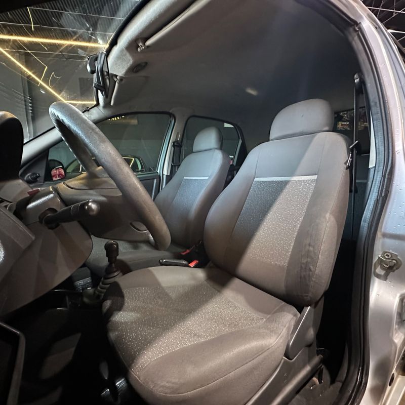Chevrolet Celta Spirit 2010/2011 DL MOTORS LAJEADO / Carros no Vale