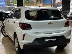 Chevrolet Onix 10 Hb 2024/2024 DL MOTORS LAJEADO / Carros no Vale