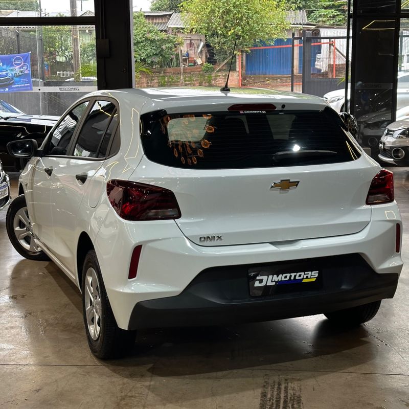 Chevrolet Onix 10 Hb 2024/2024 DL MOTORS LAJEADO / Carros no Vale