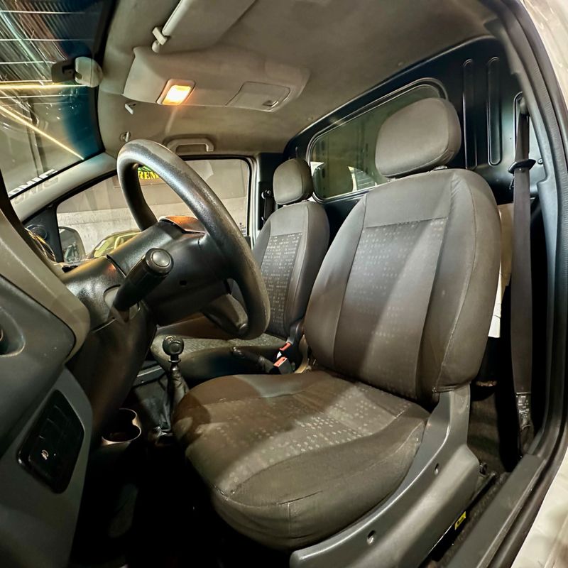 Fiat Fiorino 1.4 2014/2014 DL MOTORS LAJEADO / Carros no Vale
