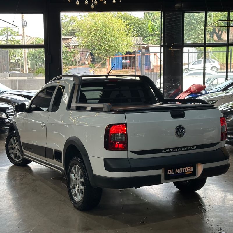 Volkswagen Saveiro Ce Cross 2014/2014 DL MOTORS LAJEADO / Carros no Vale