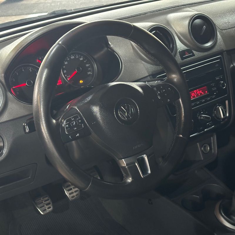 Volkswagen Saveiro Ce Cross 2014/2014 DL MOTORS LAJEADO / Carros no Vale
