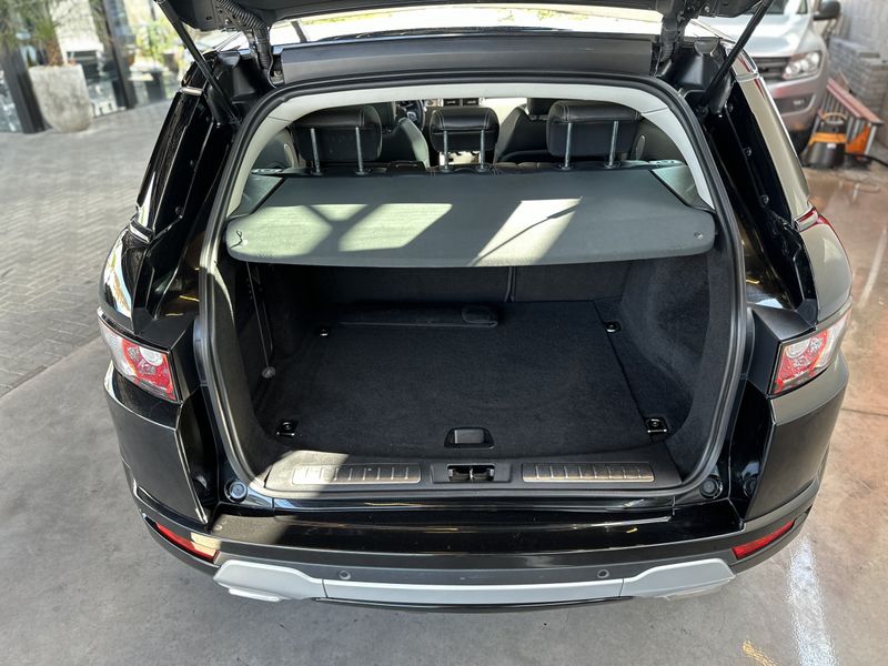 Land Rover Range R.EVOQUE Dynamic 2.0 2012/2013 CIRNE AUTOMÓVEIS SANTA MARIA / Carros no Vale