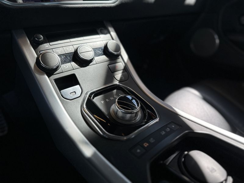Land Rover Range R.EVOQUE Dynamic 2.0 2012/2013 CIRNE AUTOMÓVEIS SANTA MARIA / Carros no Vale