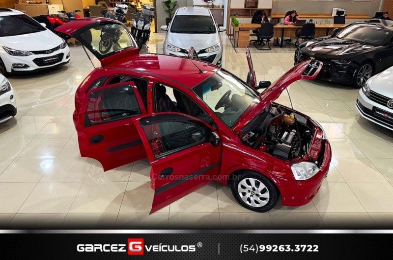 CHEVROLET CORSA 1.0 MPFI VHC 8V 2003/2004 GARCEZ VEÍCULOS BENTO GONÇALVES / Carros no Vale