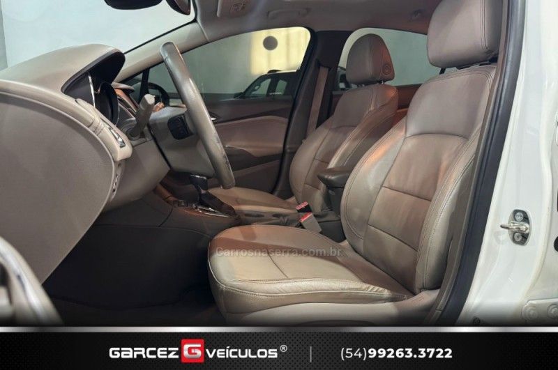 CHEVROLET CRUZE 1.4 TURBO LTZ II SPORT HATCH 16V 2017/2017 GARCEZ VEÍCULOS BENTO GONÇALVES / Carros no Vale