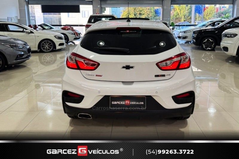 CHEVROLET CRUZE 1.4 TURBO LTZ II SPORT HATCH 16V 2017/2017 GARCEZ VEÍCULOS BENTO GONÇALVES / Carros no Vale