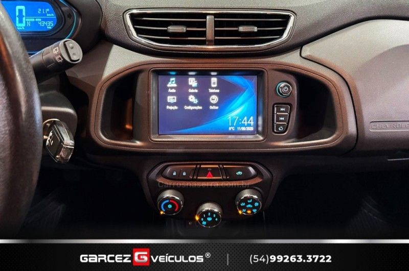 CHEVROLET ONIX 1.4 MPFI LTZ 8V 2016/2017 GARCEZ VEÍCULOS BENTO GONÇALVES / Carros no Vale