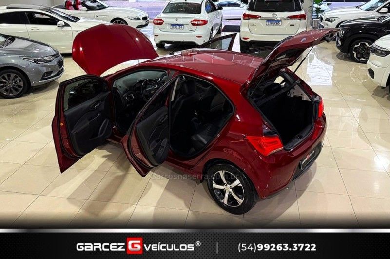 CHEVROLET ONIX 1.4 MPFI LTZ 8V 2016/2017 GARCEZ VEÍCULOS BENTO GONÇALVES / Carros no Vale