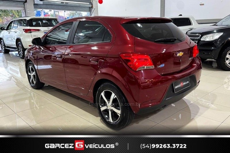 CHEVROLET ONIX 1.4 MPFI LTZ 8V 2016/2017 GARCEZ VEÍCULOS BENTO GONÇALVES / Carros no Vale