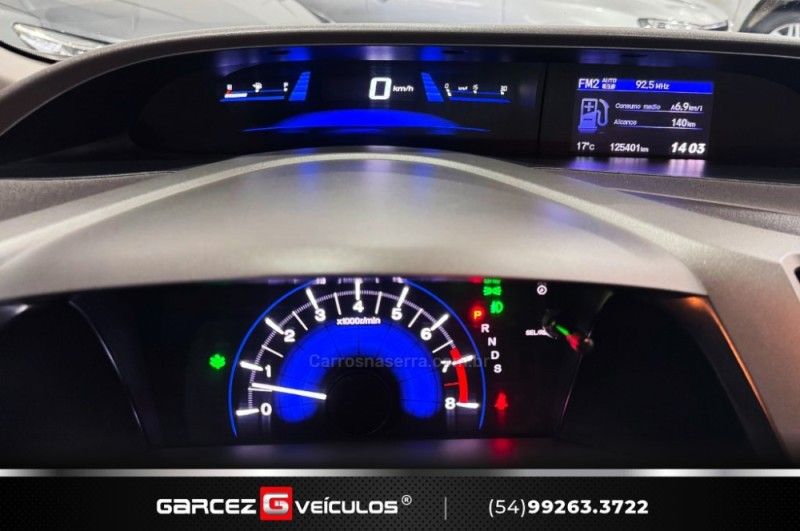 HONDA CIVIC 2.0 LXR 16V 2013/2014 GARCEZ VEÍCULOS BENTO GONÇALVES / Carros no Vale
