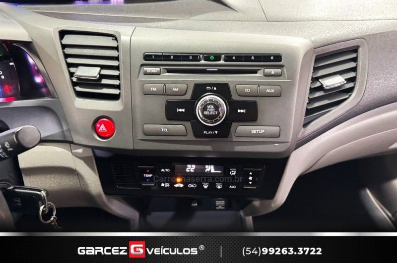HONDA CIVIC 2.0 LXR 16V 2013/2014 GARCEZ VEÍCULOS BENTO GONÇALVES / Carros no Vale